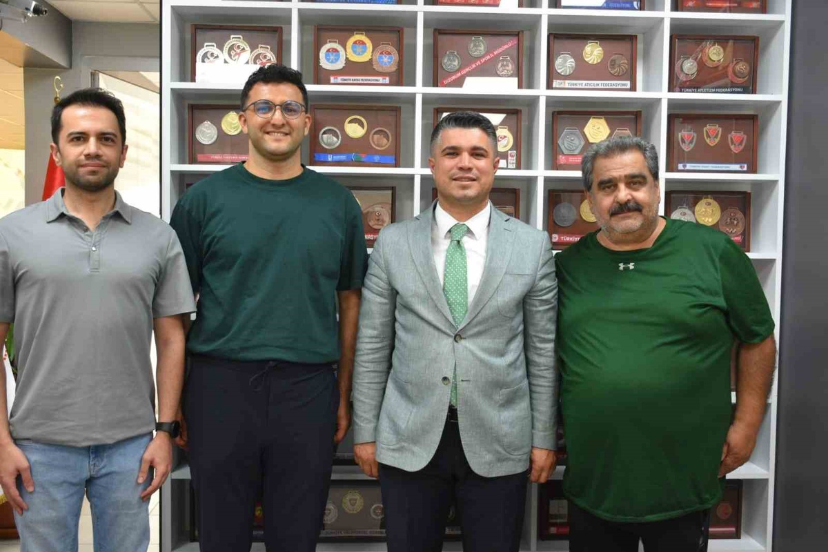 Erzurum Basketbol İl Temsilciliğinde Cem Culfa görevi Ömer Uslu\'ya devretti