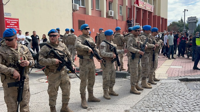 Kocaeli merkezli İkizler suç örgütü operasyonunda 12 şüpheli adliyeye sevk edildi