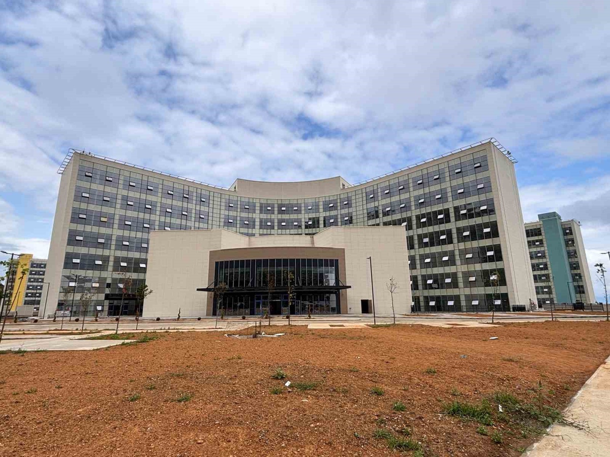 Trabzon Şehir Hastanesi\'nde sona gelindi, yıl sonunda açılıyor