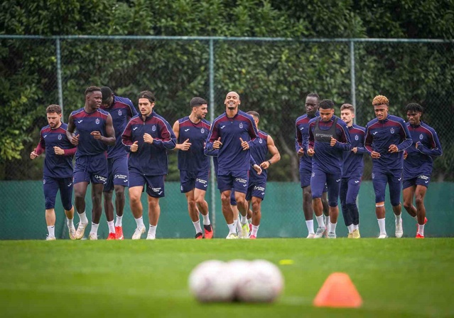 Trabzonspor, Thomas Reis yönetiminde Galatasaray maçına hazırlanıyor