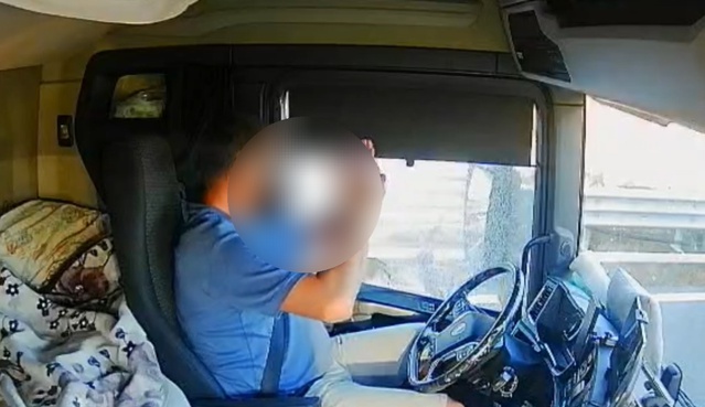 Antalya firmasının 6 milyon avroluk kakao TIR'ı İtalya'da silahlı 4 kişi tarafından gasbedildi