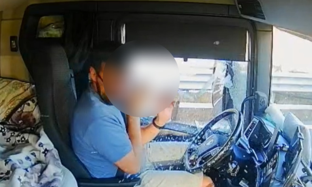 Türk tırı, İtalya'da maskeli ve silahlı 4 kişi tarafından gasbedildi