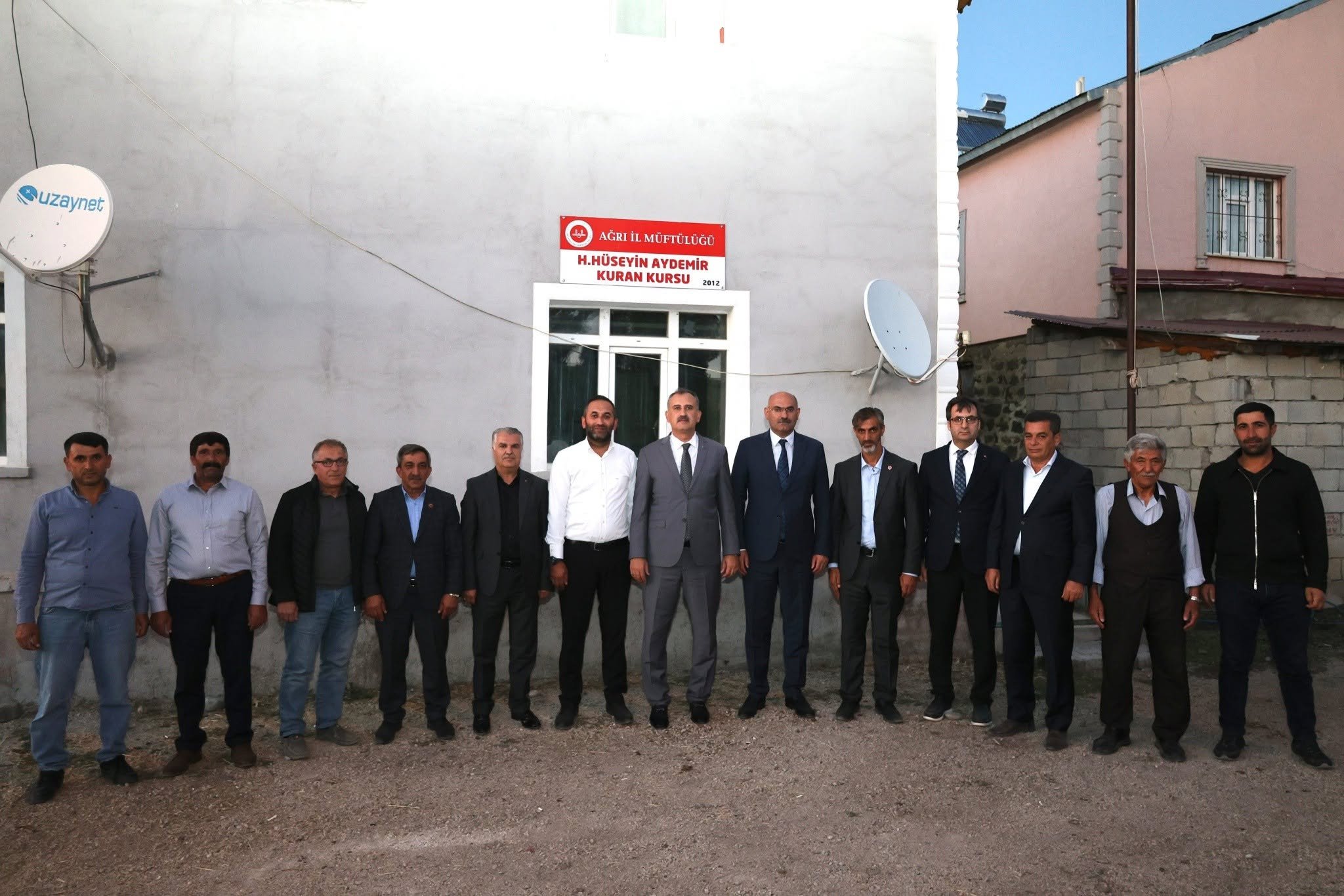 Ağrı Valisi Bozkurt, Soğanlı-Kocataş yolundaki 9 kilometrelik asfalt çalışmasını inceledi