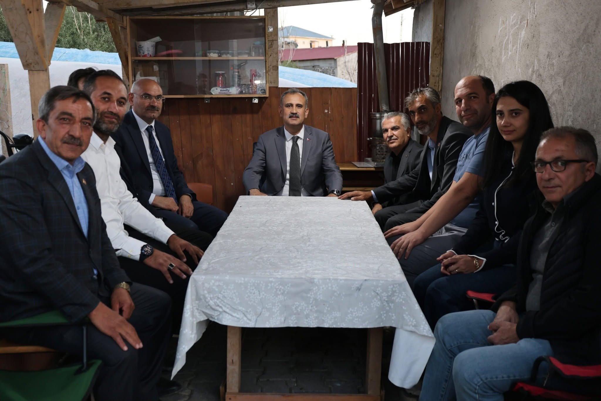 Ağrı Valisi Bozkurt, Soğanlı-Kocataş yolundaki 9 kilometrelik asfalt çalışmasını inceledi