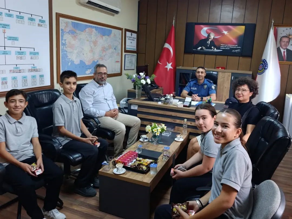 Yenipazar’da öğrenciler Emniyet Amirliği’nde ağırlandı