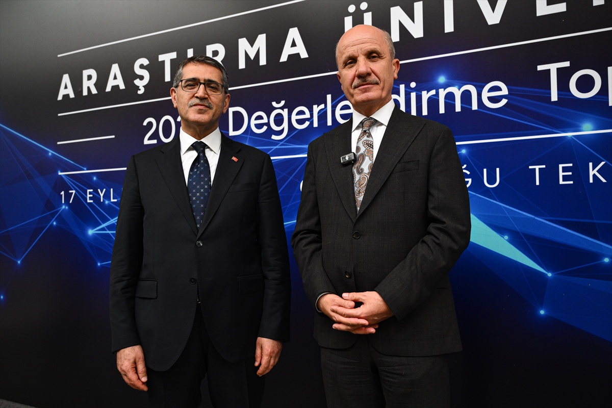 YÖK Başkanı Özvar, YKS ek yerleştirme için adaylara \'fırsatı kaçırmayın\' çağrısı yaptı