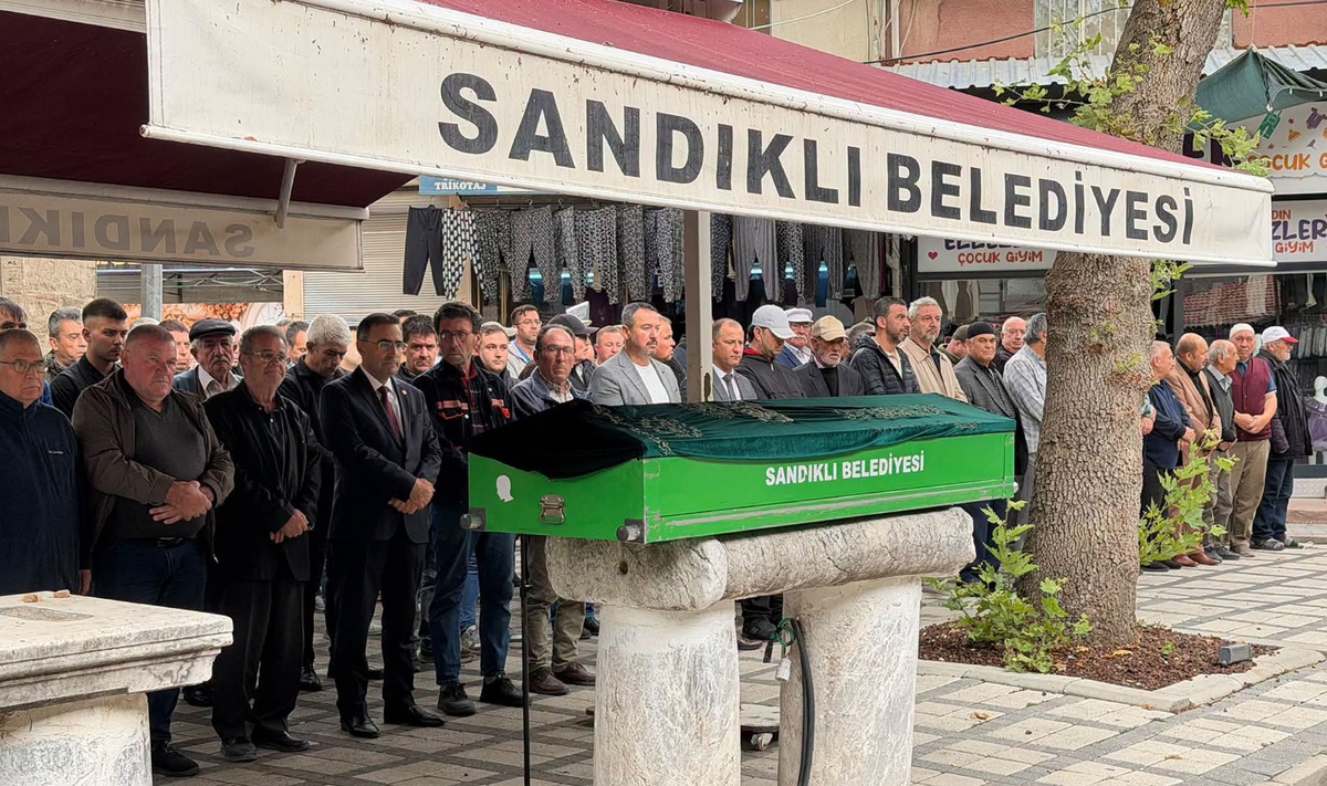 Sandıklı\'da 30 yılda 19 kez aday olan Menderes Koçak hayatını kaybetti