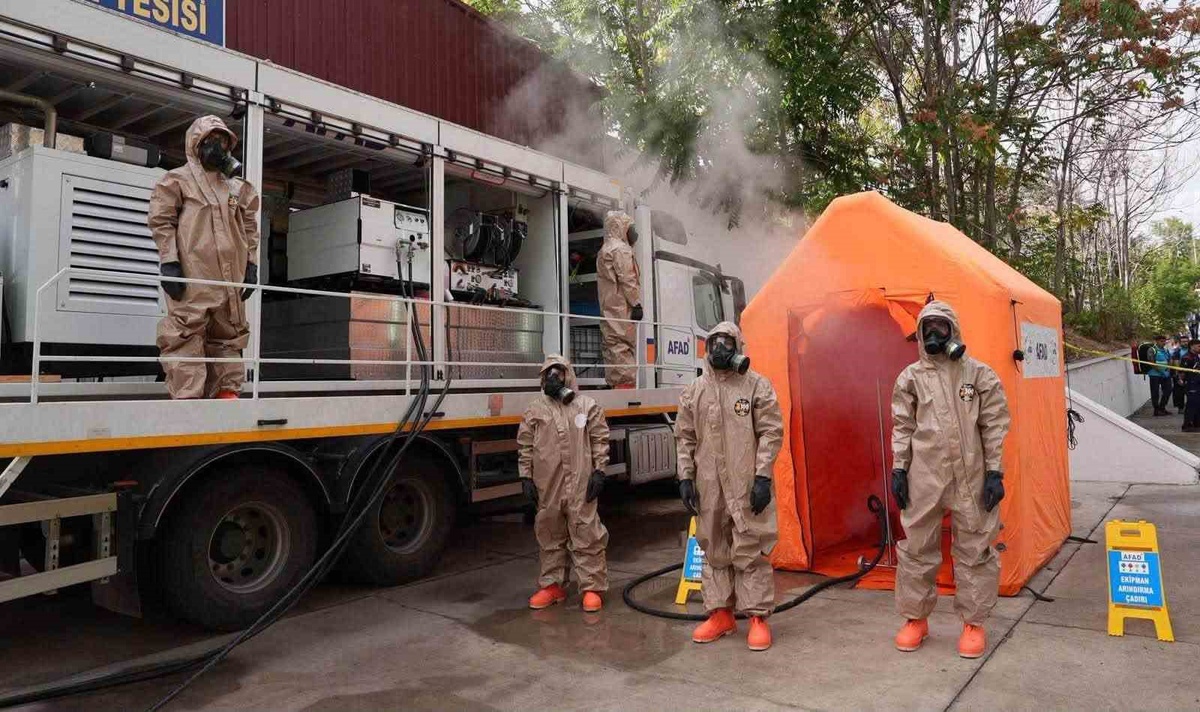 Kırıkkale\'de kimyasal gaz senaryolu tatbikata 257 personel katıldı