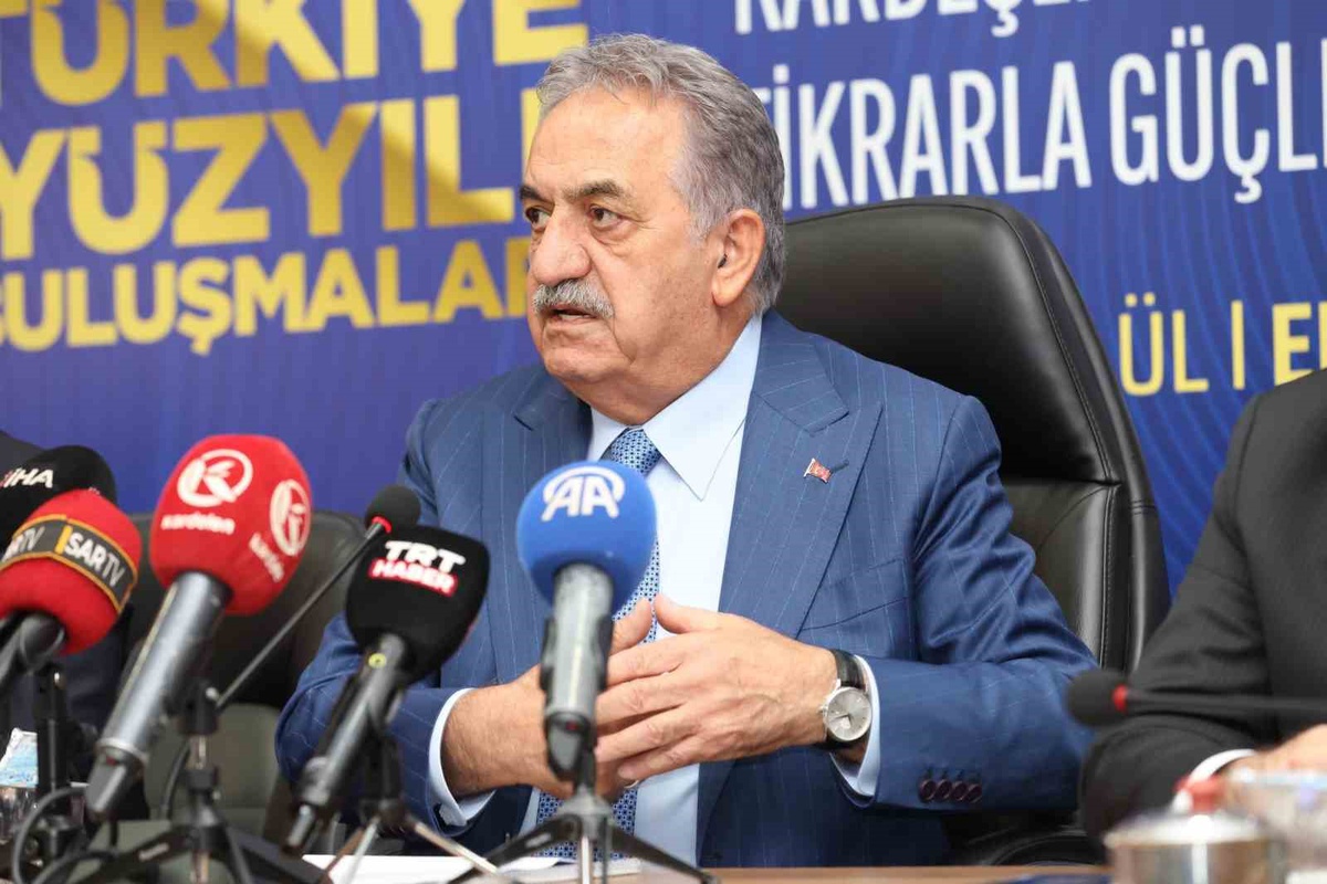 AK Parti\'li Yazıcı Erzurum\'da Terörsüz Türkiye için büyük hedef koyduklarını söyledi