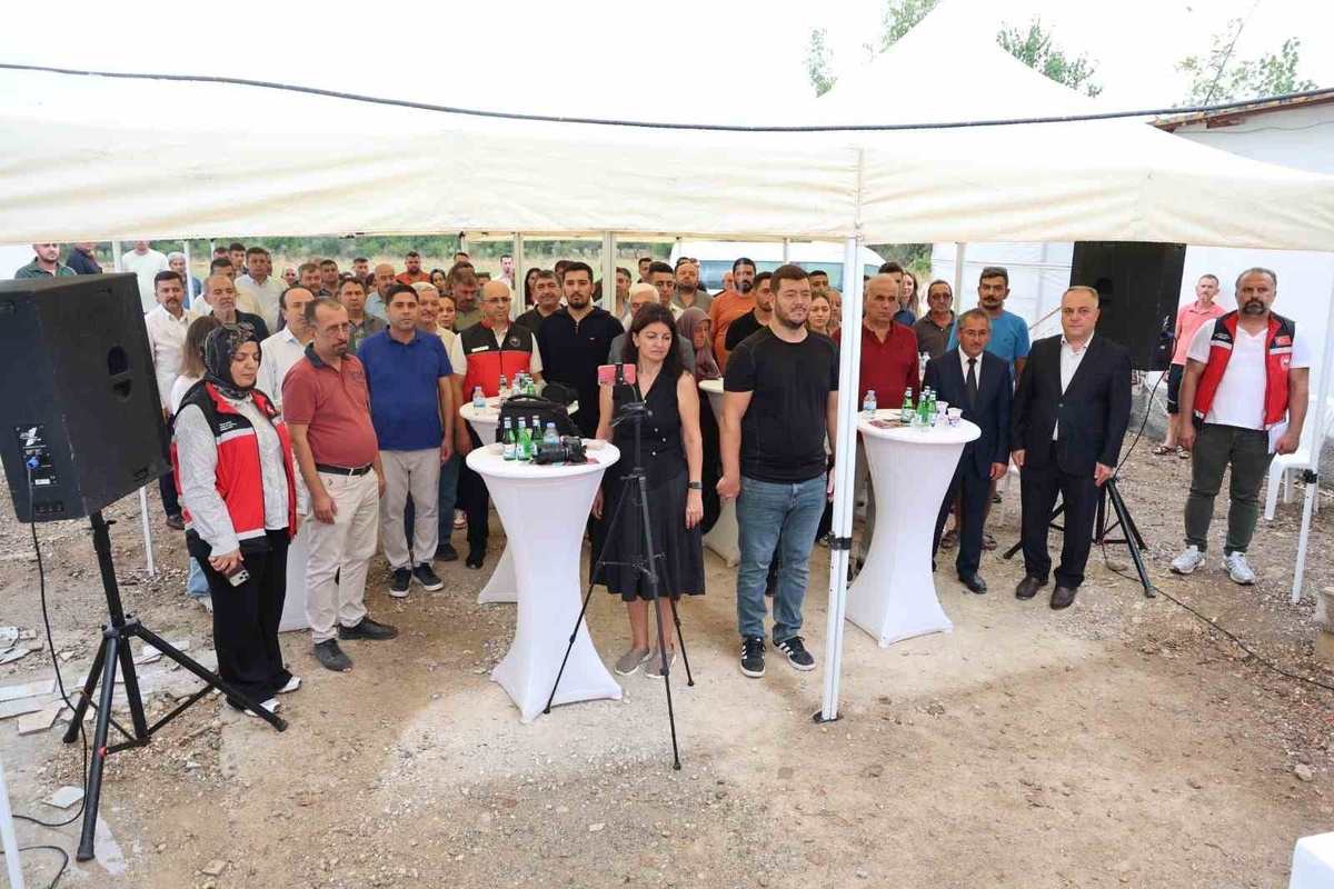 Aksu\'da 190 dekarda 28 üreticiyle biyolojik mücadele başlatıldı