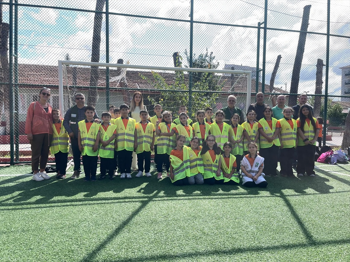 Bafra'da Yeşilay'dan öğrencilere sporla dolu yeni eğitim yılı başlangıcı