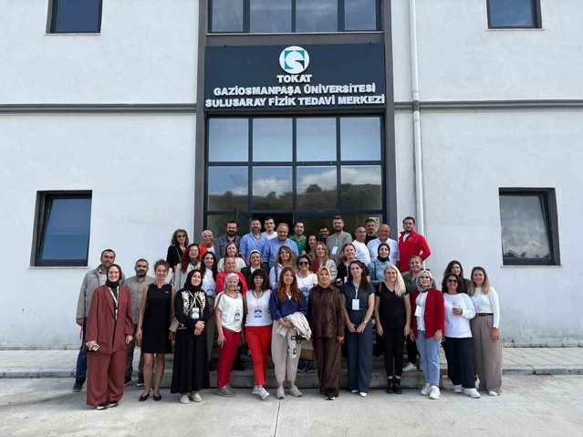 Bağımlılıkla mücadele eğitimi 21 üniversiteden uzmanın katılımıyla tamamlandı