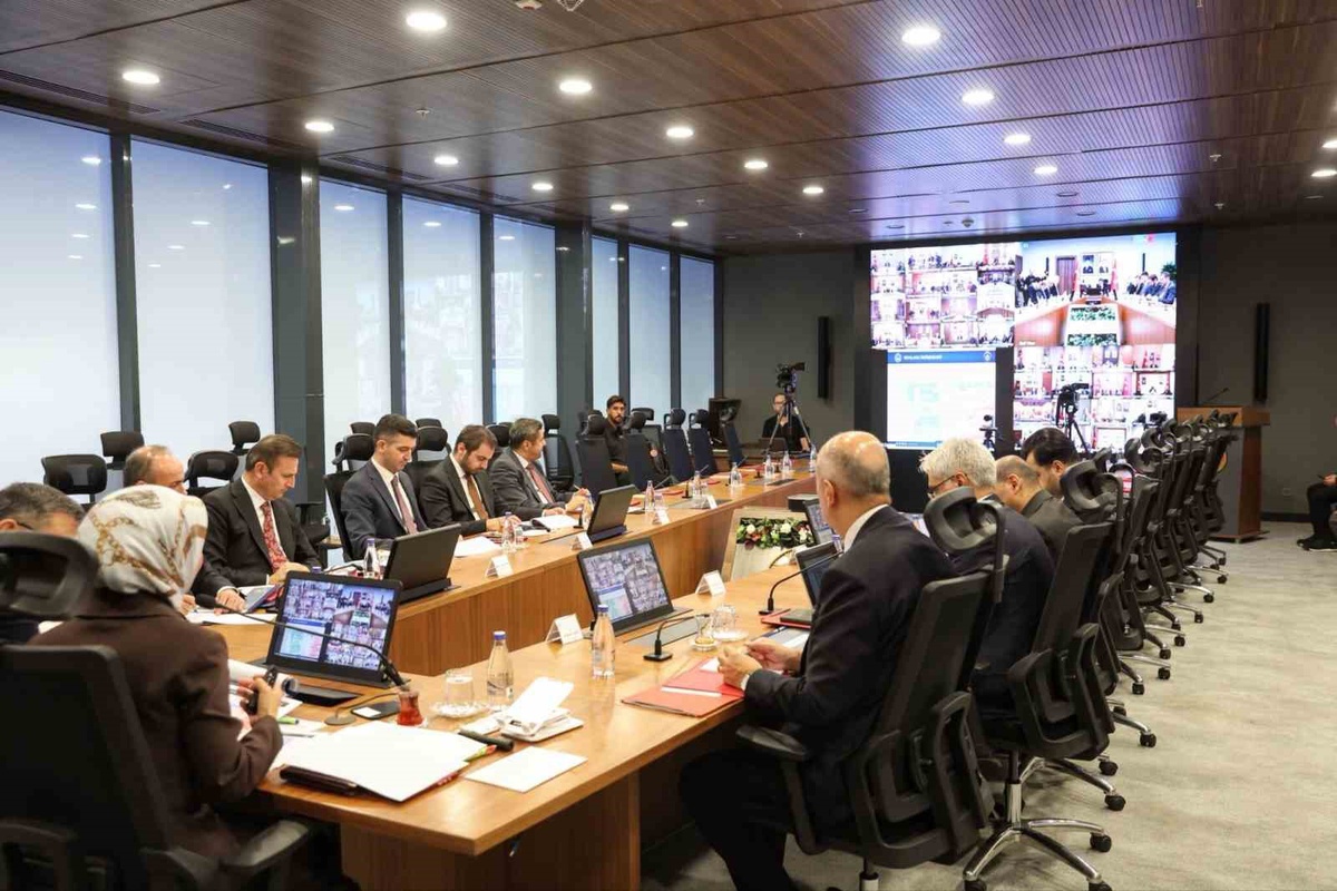 Bakan Göktaş ve Bakan Çiftçi 81 ilin valileriyle sosyal hizmetleri değerlendirdi