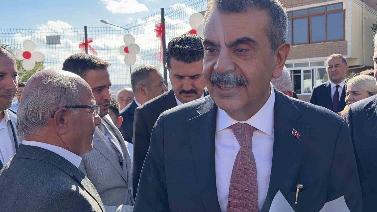 Milli Eğitim Bakanı Tekin, Vize'de anaokulu açılışında muhalefeti eleştirdi