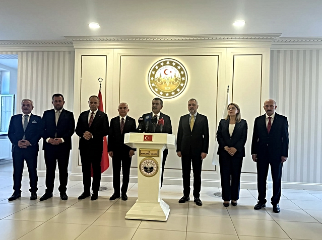 Tekin, PISA 2025'te Türkiye'nin üç alanda da OECD ortalamasını geçtiğini açıkladı