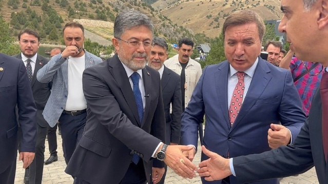 Yumaklı Erzincan'da duyurdu, çiftçiye 30 milyar lira ilave destek verilecek