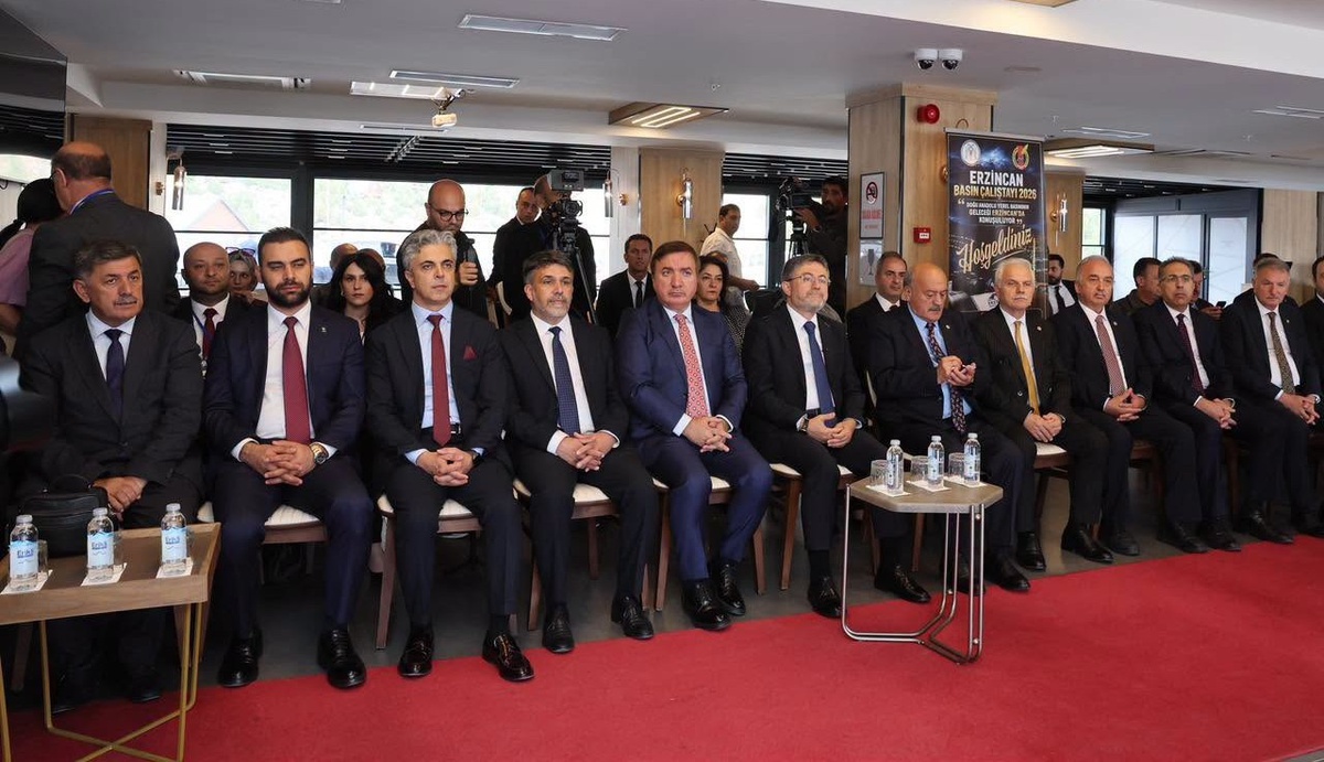 Bakan Yumaklı Erzincan Basın Çalıştayı\'nda basına teşekkür etti
