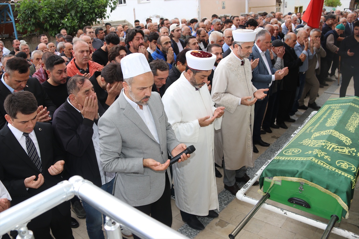 Bartın Valisi Nurtaç Arslan'ın dedesi Hamit Zorlu Taşova'da toprağa verildi