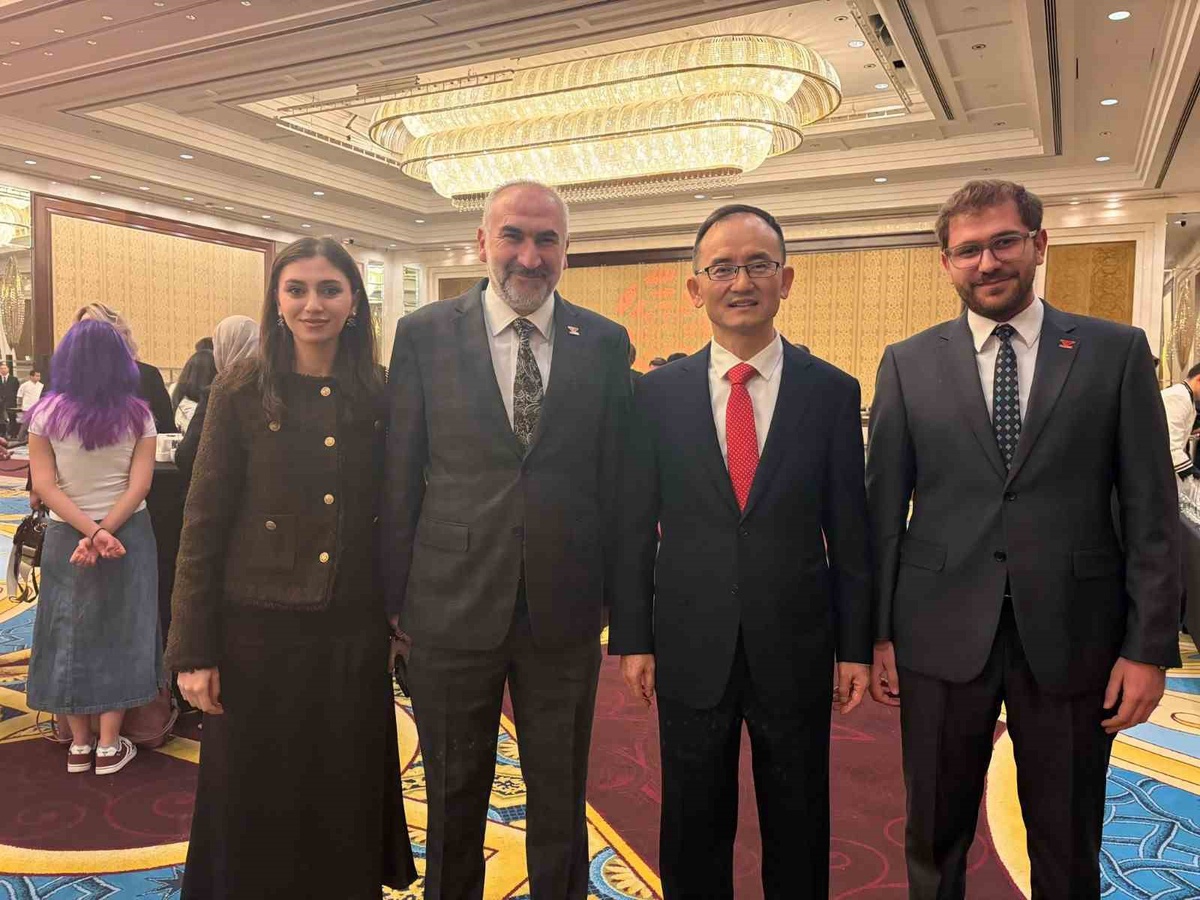 İhsan Beşer, Çin\'in Ankara Büyükelçiliği resepsiyonunda büyükelçiyle görüştü