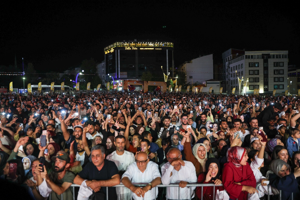 Bingöl\'de Zaza Festivali başladı, Vali Çelik Zazacanın seçmeli ders olmasını istedi