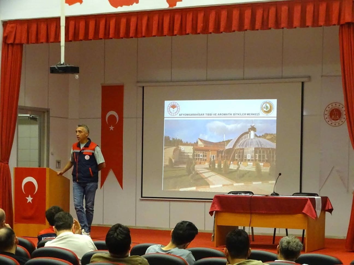 Afyonkarahisar\'daki ceza infaz kurumunda hükümlülere tarım ve girişimcilik eğitimi verildi