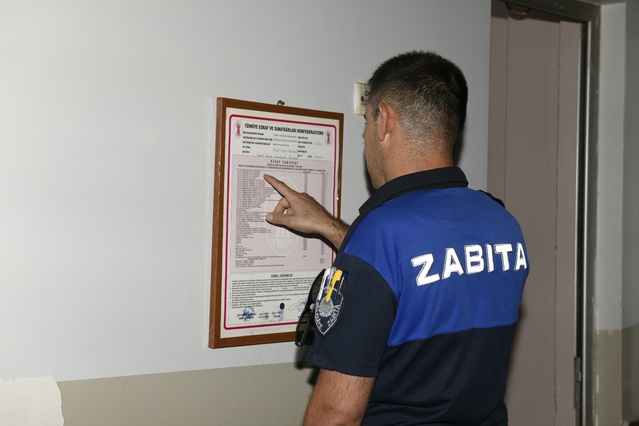 Çiğli'de okul kantinleri habersiz denetleniyor, fiyat tarifesi de kontrol ediliyor