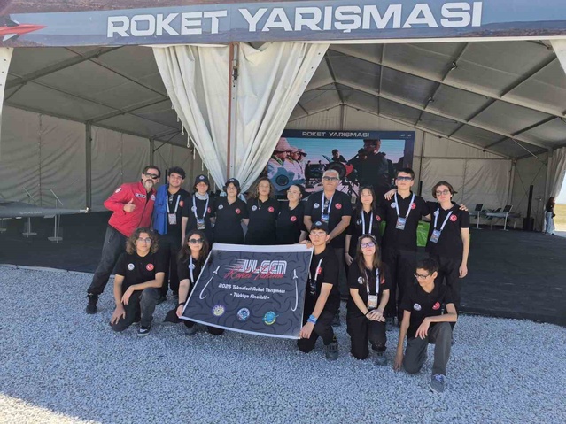 Denizli Çivril BİLSEM ULGEN Roket Takımı TEKNOFEST 2026 finalinde başarıyla uçtu