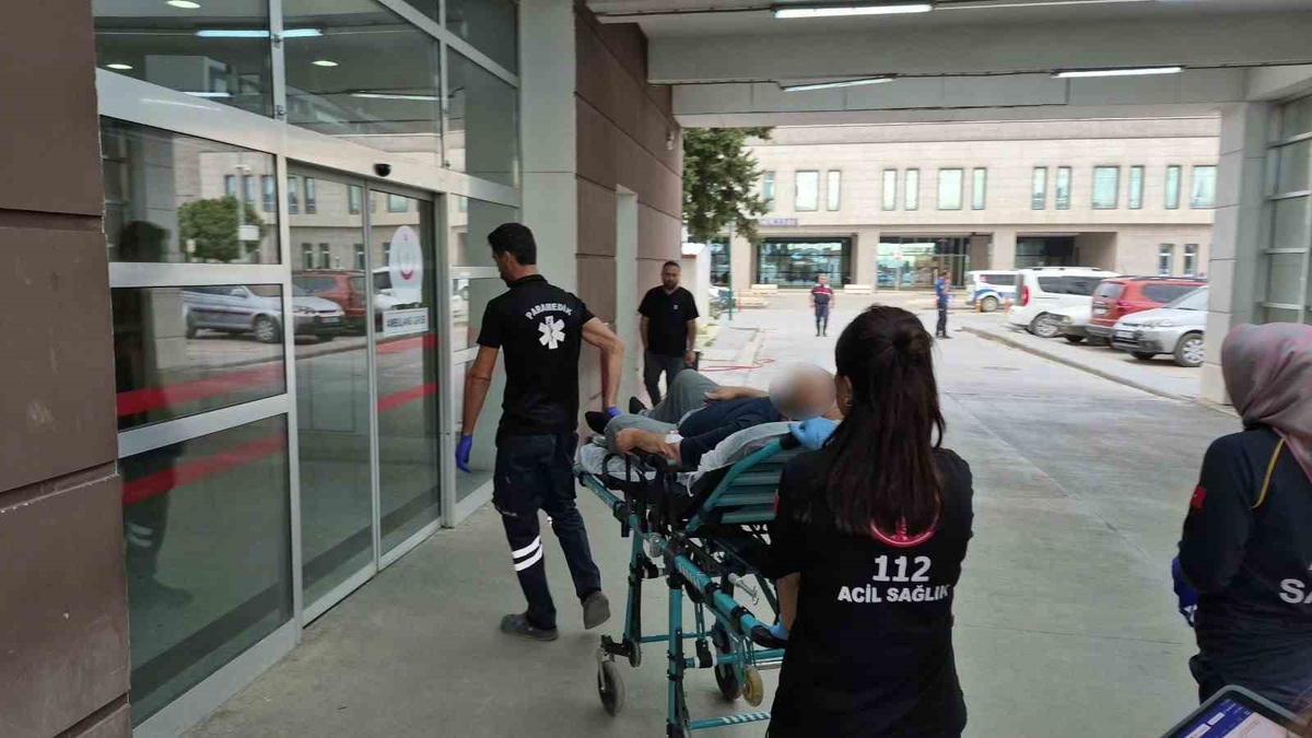 Adıyaman\'da çok sayıda ilaç içen kişi fenalaşarak hastanede tedavi altına alındı