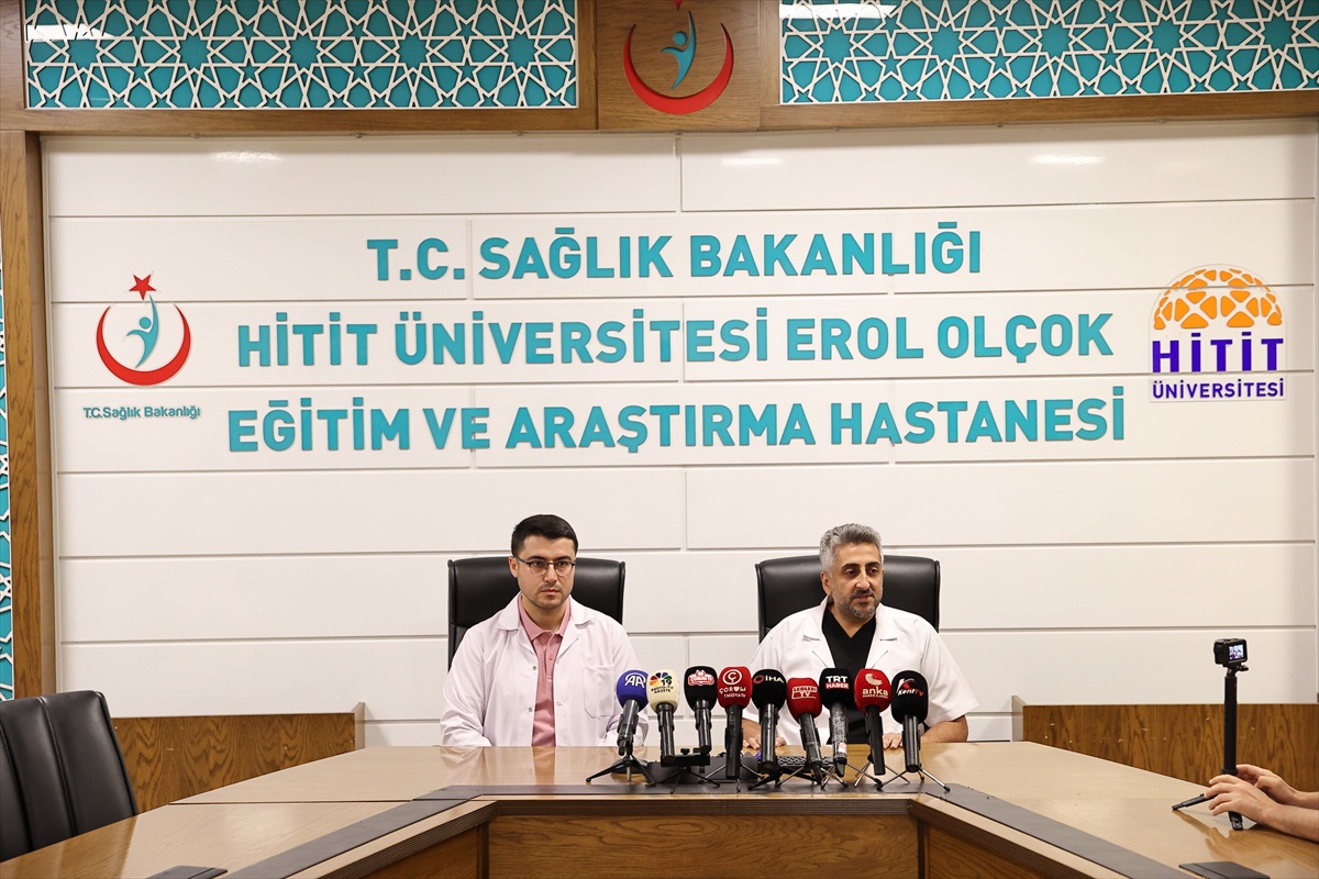 Çorum\'da boğazından canlı sülük çıkarılan öğretmen, yaşadıklarını anlattı