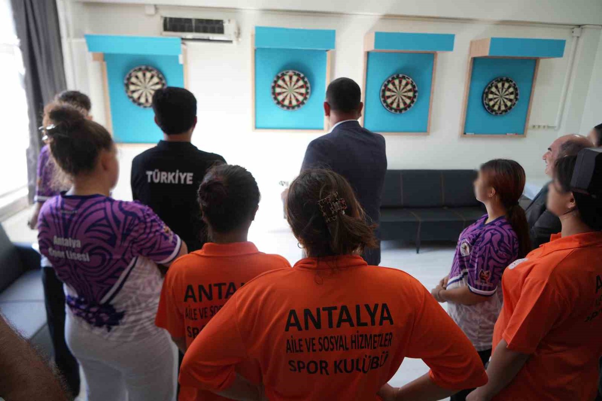 Antalya\'da dart projesiyle 7 genç lisanslı sporcu oldu, dereceler geldi