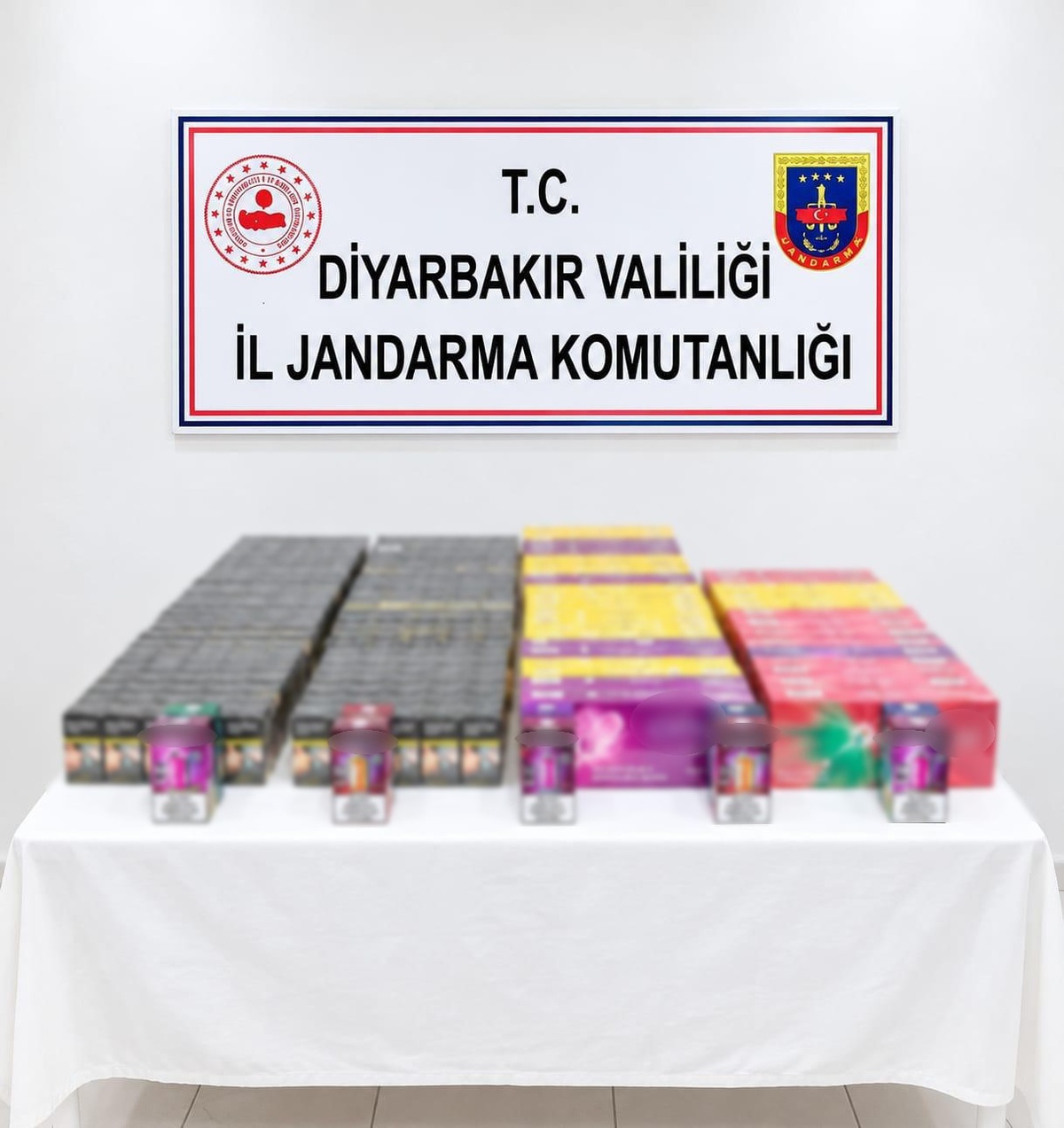 Diyarbakır\'da jandarma 40 kaçakçılık olayında 41 şüpheli hakkında işlem yaptı
