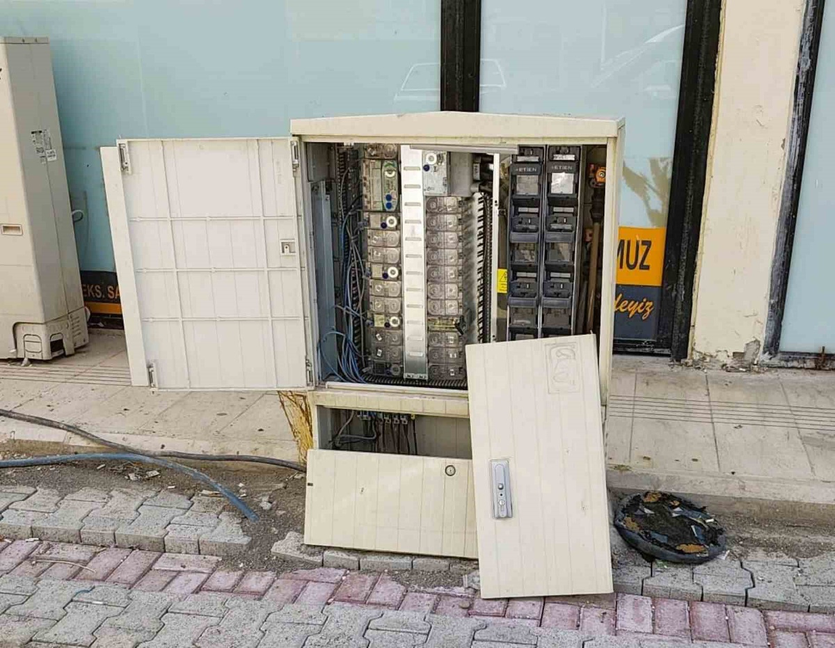 Şanlıurfa\'da 4 bin elektrik panosuna yetkisiz müdahale tespit edildi
