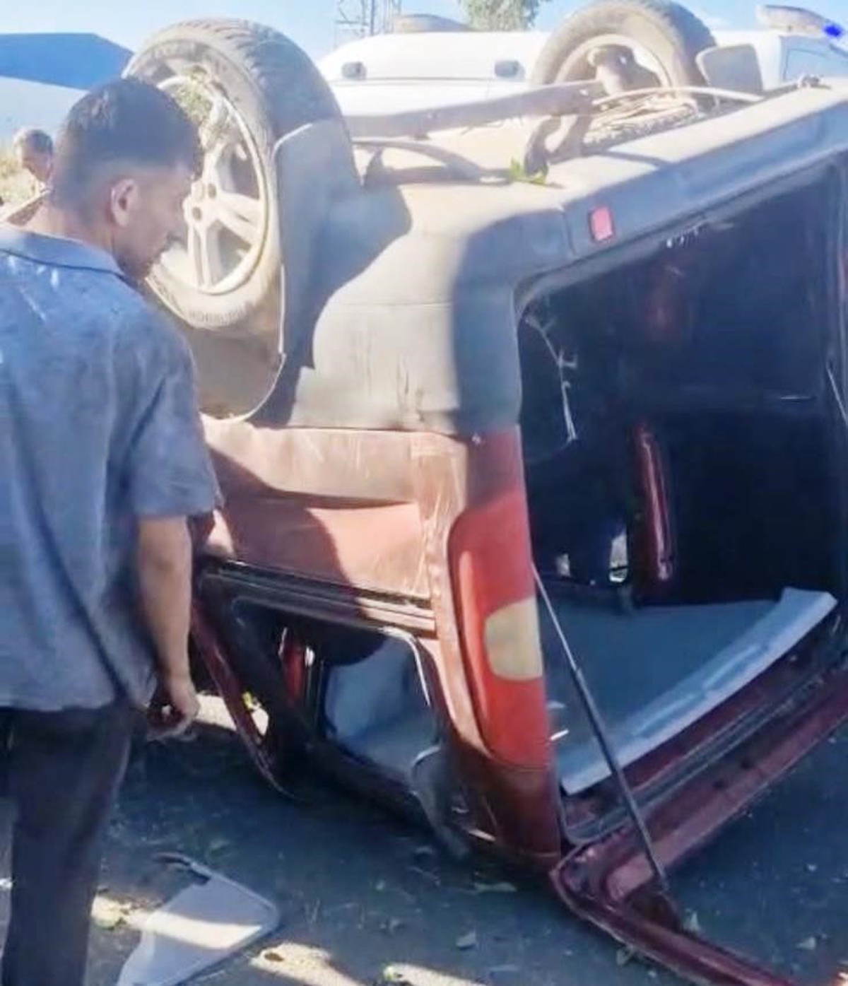 Erzurum Aziziye'de takla atan araçta sürücü yaralanarak hastaneye kaldırıldı