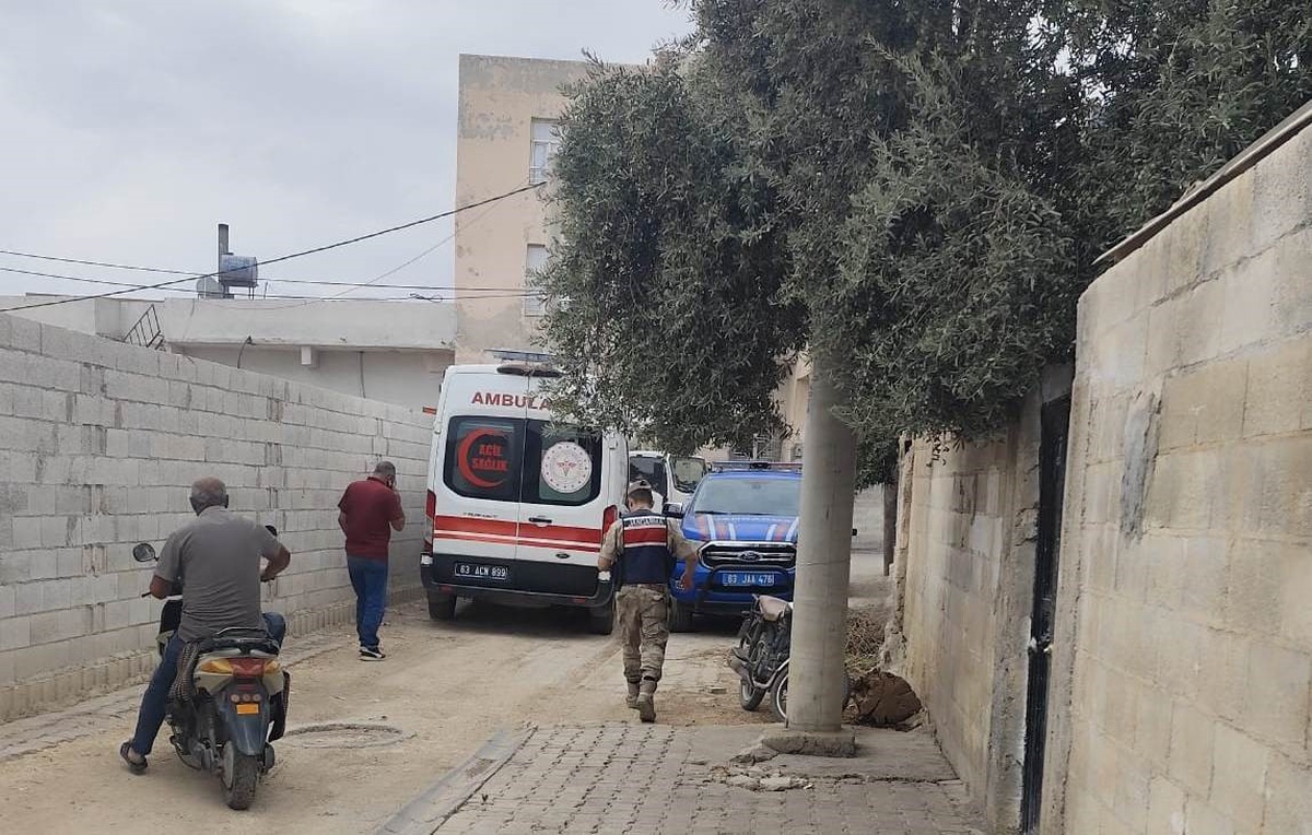 Suruç'ta eve giren 4 kadın hırsız ev sahibini bıçaklayıp sandalyeye bağladı