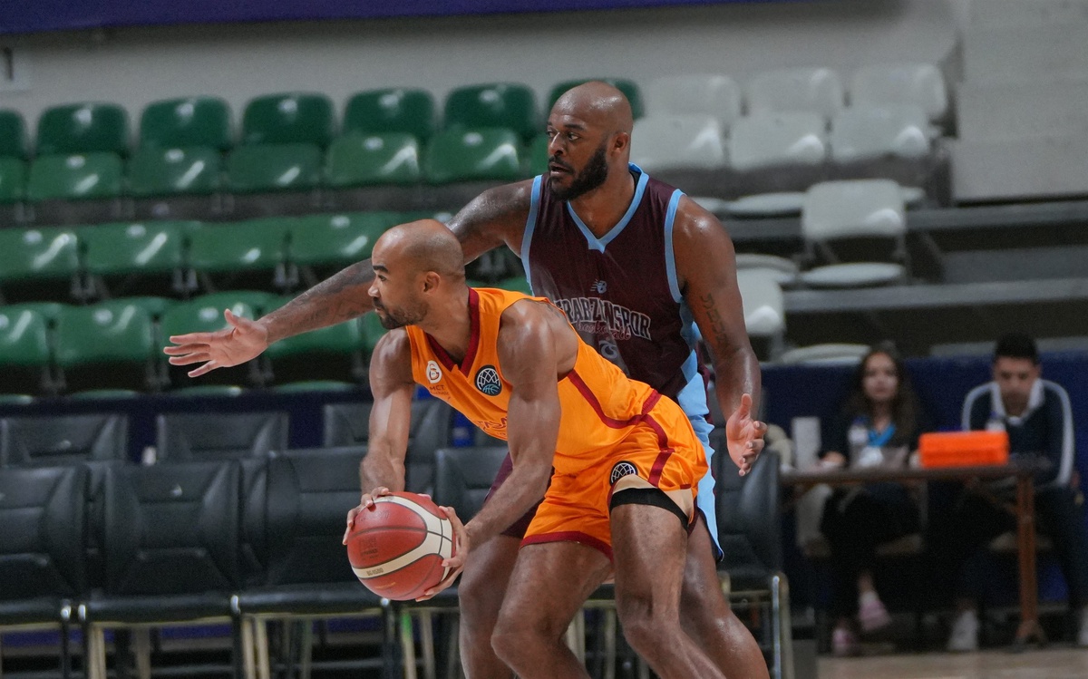Galatasaray MCT Technic, Trabzonspor'u 77-65 yenerek ilk finalist oldu