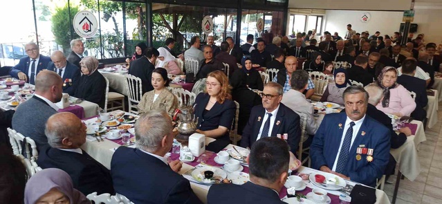 Devrek'te gaziler Gaziler Günü kahvaltısında protokolle buluştu