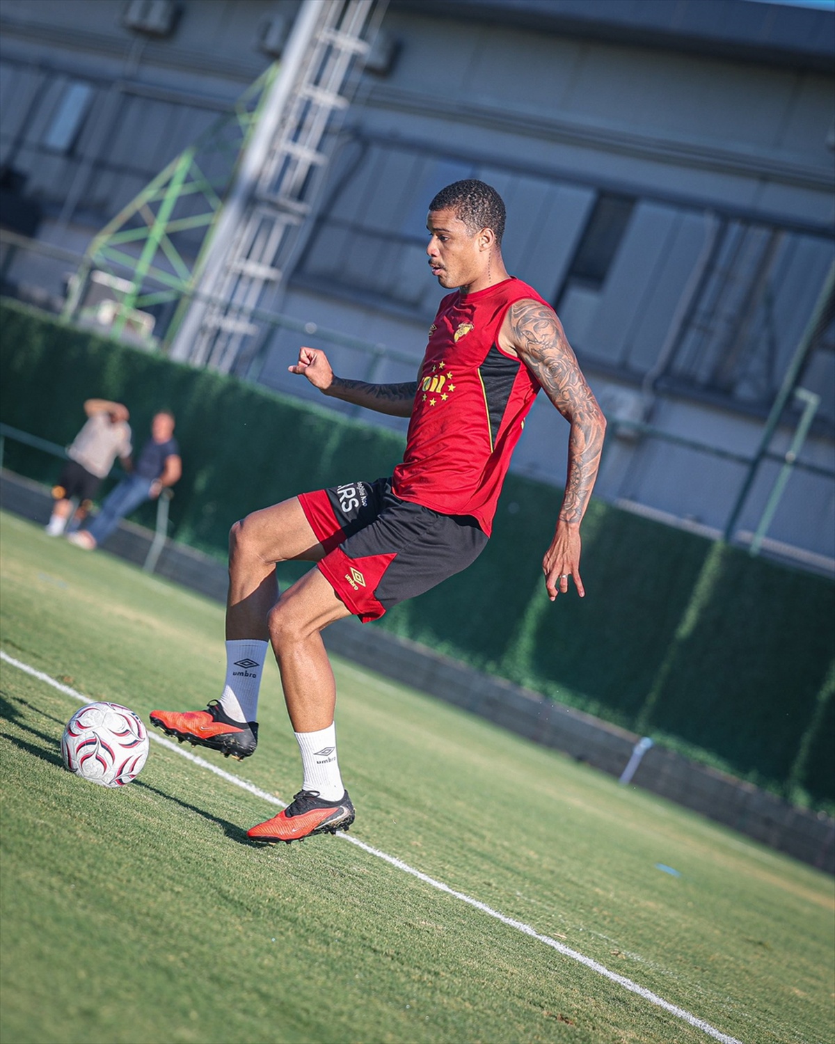Göztepe, 20 Eylül\'de Çaykur Rizespor\'u ağırlayacağı maçın hazırlıklarını sürdürdü