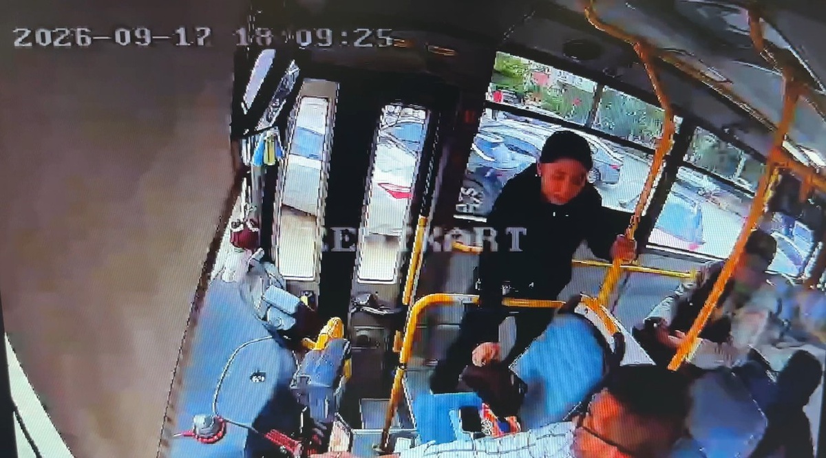 Kastamonu\'da otobüste unutulan para dolu çantayı otobüs şoförü sahibine ulaştırdı