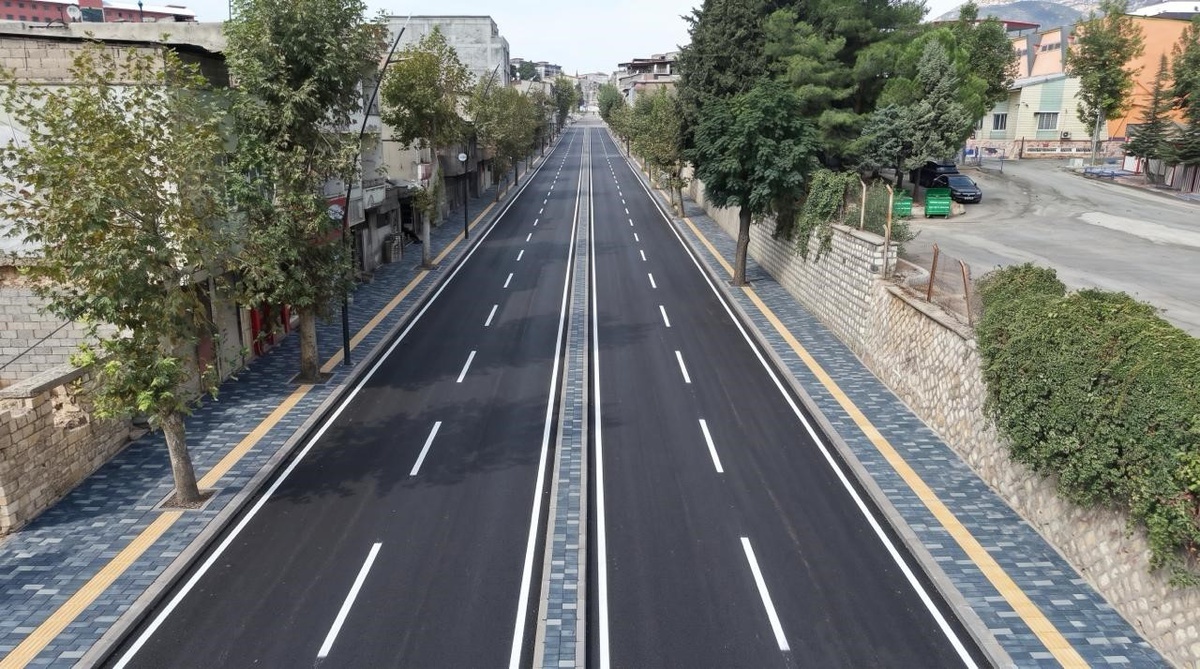 Kahramanmaraş'ta Bayazıtlı Bulvarı'nda dönüşüm başladı, 1 kilometrelik arter yenileniyor