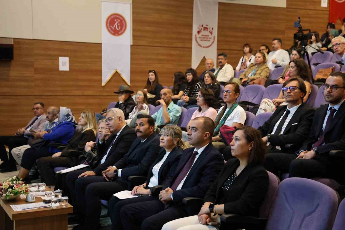 Kapadokya\'daki duvar resimlerinin korunması için 4. kez bilim insanları buluştu
