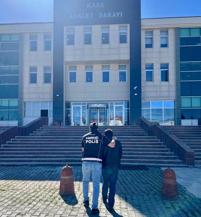 Kars'ta operasyonda 272,55 gram esrar ele geçirildi, 1 şüpheli gözaltında