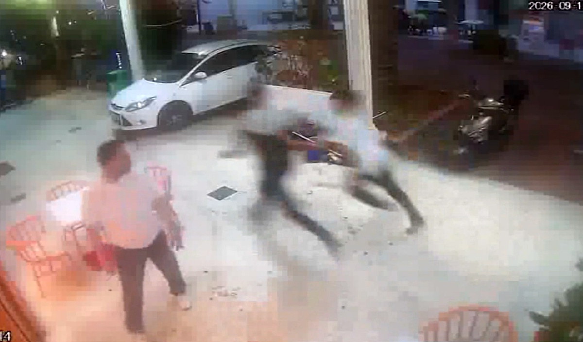 Antalya Serik\'te sopalı saldırıya uğrayan Musa Şahbaz, 5 kişiden şikayetçi oldu