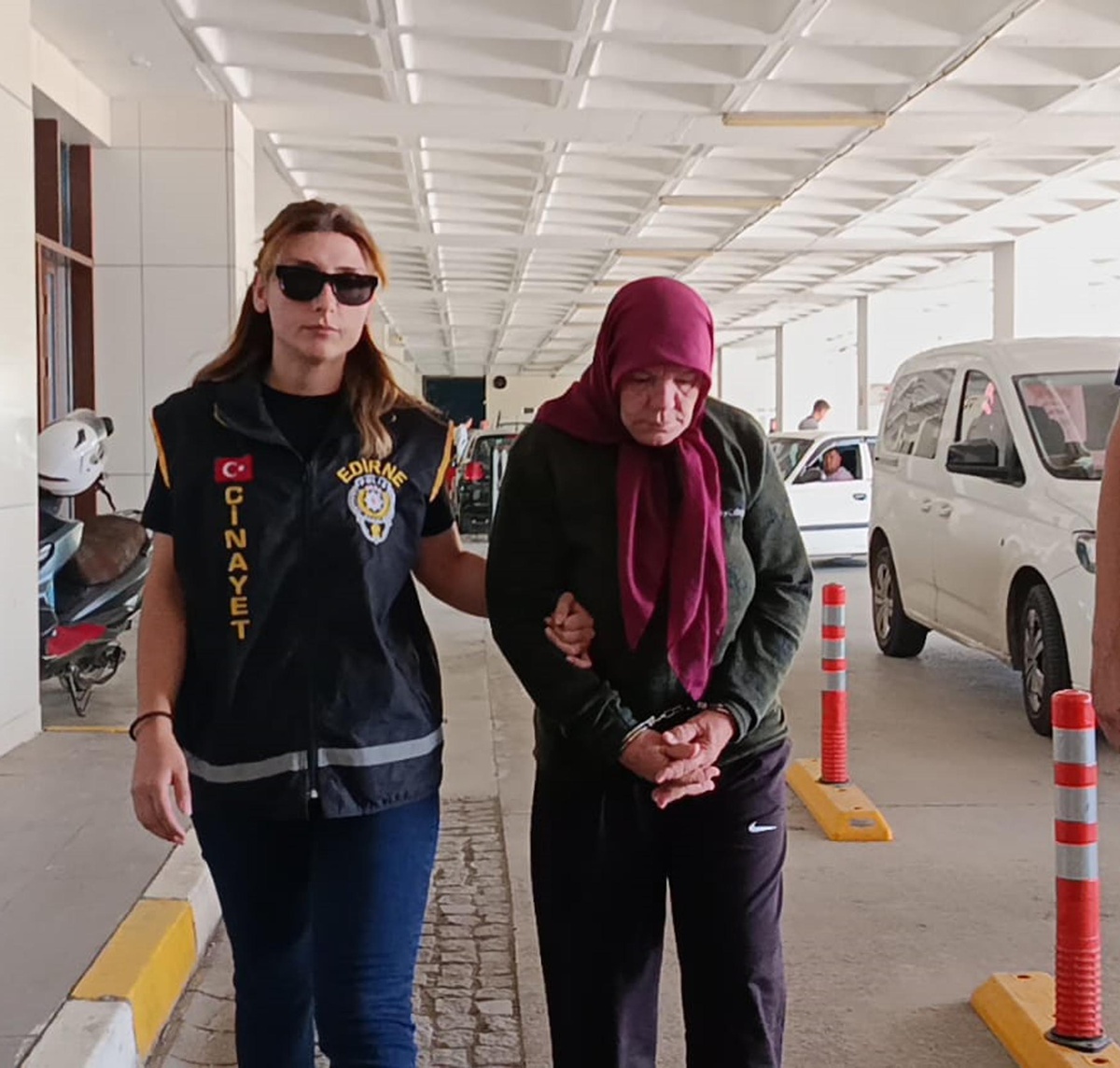 Keşan\'da evinde ölü bulunan kişinin cinayet şüphelisi eşi tutuklandı