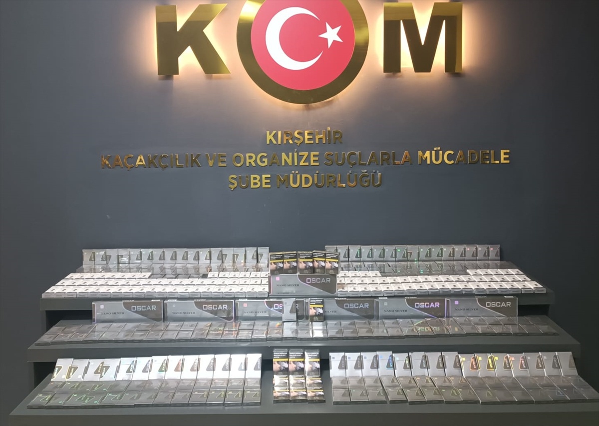 Kırşehir\'de otomobilde 460 paket gümrük kaçağı sigara ele geçirildi