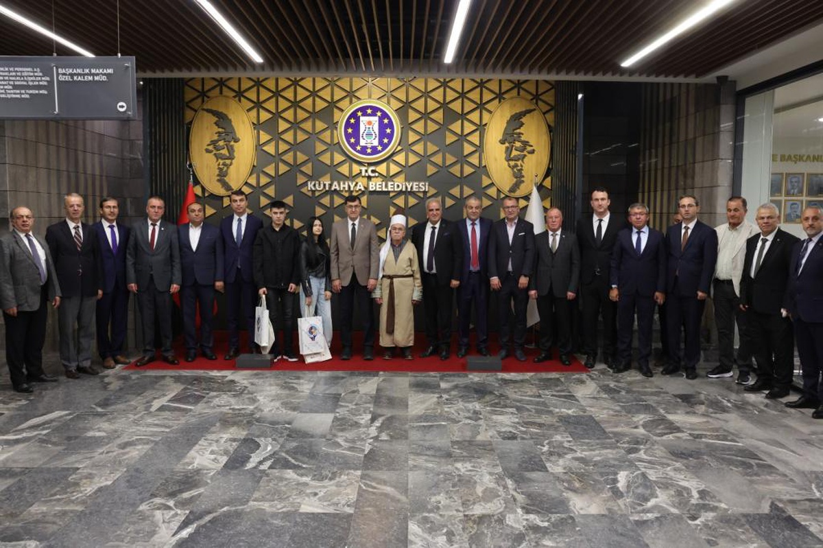 Kütahya Belediye Başkanı Kahveci, Ahilik Haftası Komitesi\'ni ağırladı