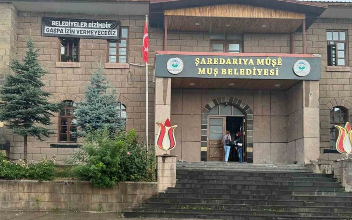 Malazgirt\'te şeker pancarı alımı törenle başladı, ilk teslimatı yapan çiftçilere ödül verildi