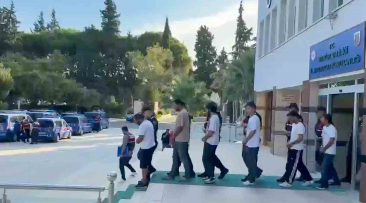 Manisa merkezli 6 ilde yasa dışı bahis operasyonunda 20 şüpheli tutuklandı