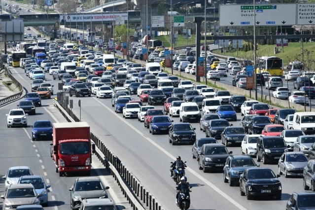 Trafikte yeni sayfa açılıyor! Milyonlarca sürücüyü ilgilendiren karar