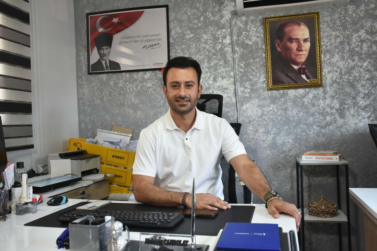 İzmir Bornova'da soluk borusuna şeker kaçan 2,5 yaşındaki kızı muhtar kurtardı