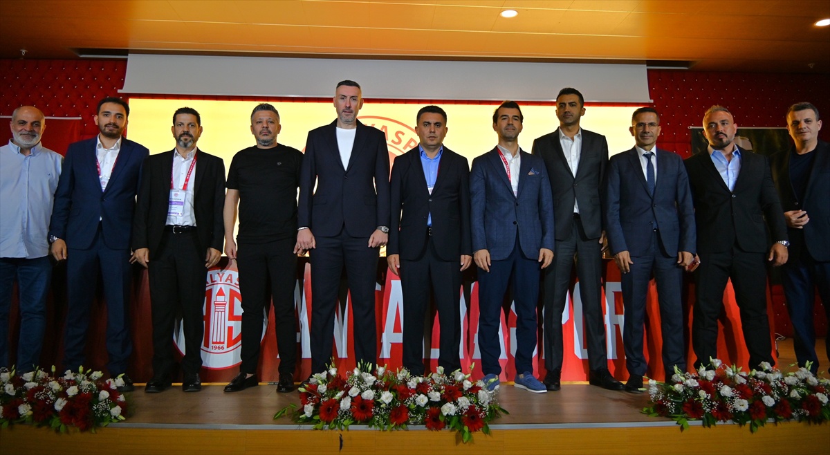 Antalyaspor\'un yeni başkanı Mustafa Ergün oldu, 650 milyon liralık borç kapatılacak